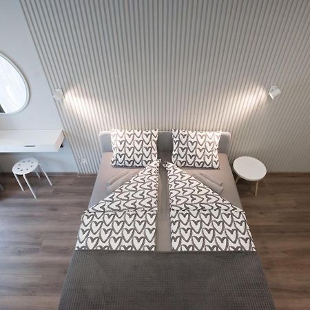 Scandinavian Apartment Elegant Lviv Exterior foto